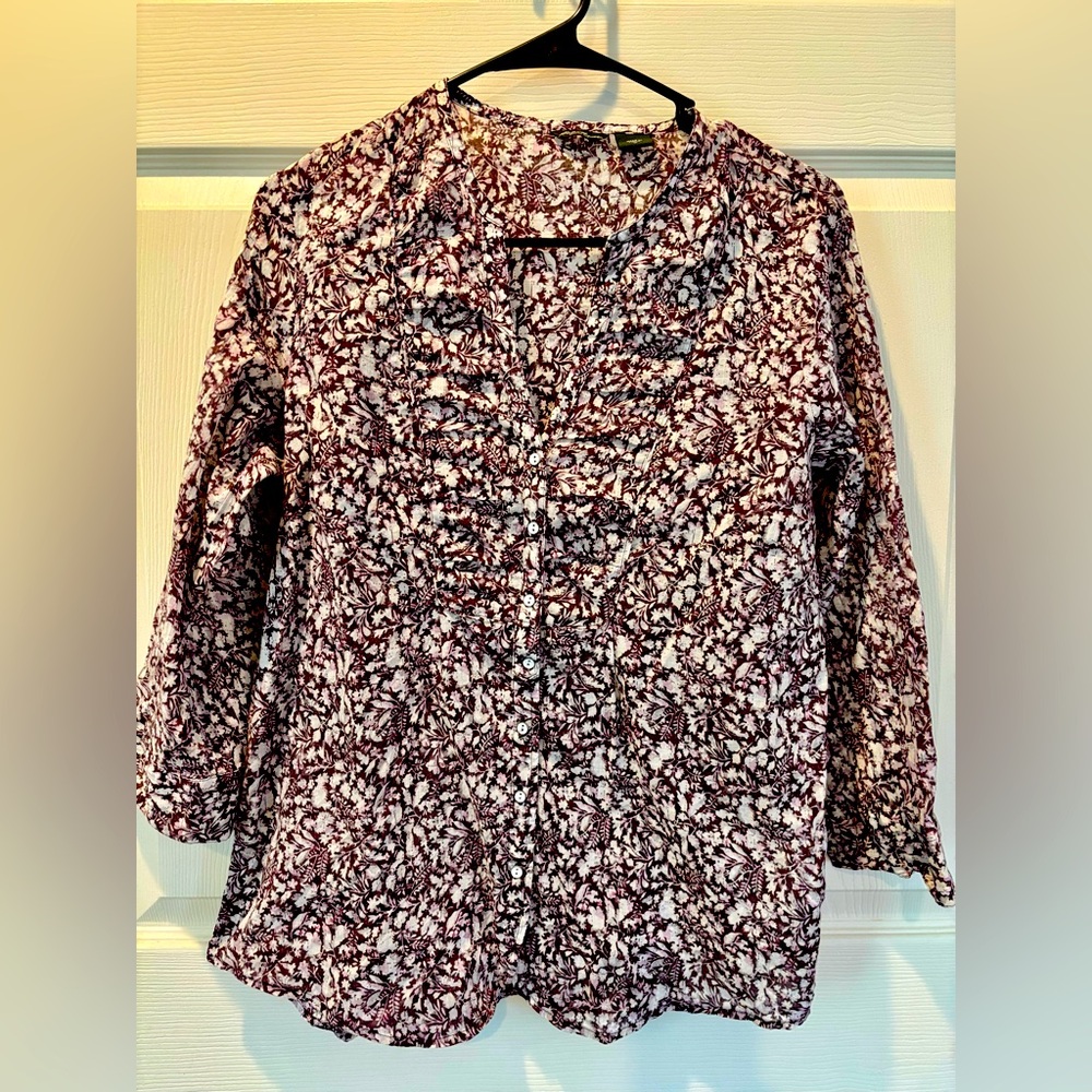 Eddie Bauer lightweight floral print button up cotton shirt size M